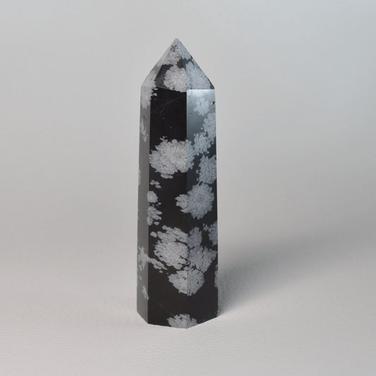 Schneeflocken-Obsidian Turm
