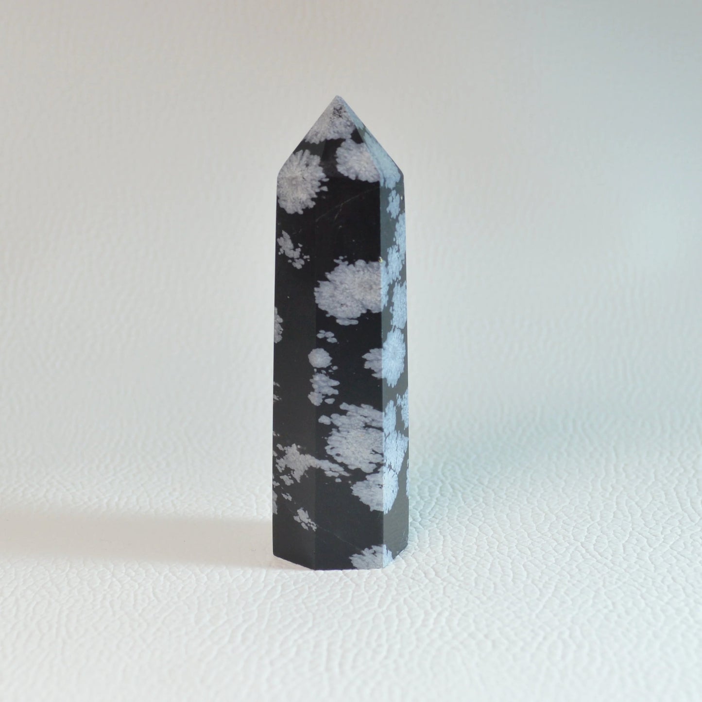 Schneeflocken-Obsidian Turm