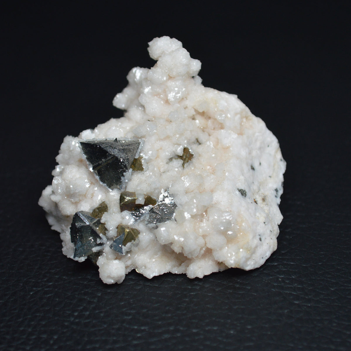 Tetraedrit auf Dolomit Stufe