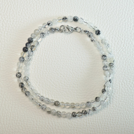 Elegante Turmalinquarz Kette mit 4mm Kristallperlen – perfekt als Geschenk oder für den Alltag.