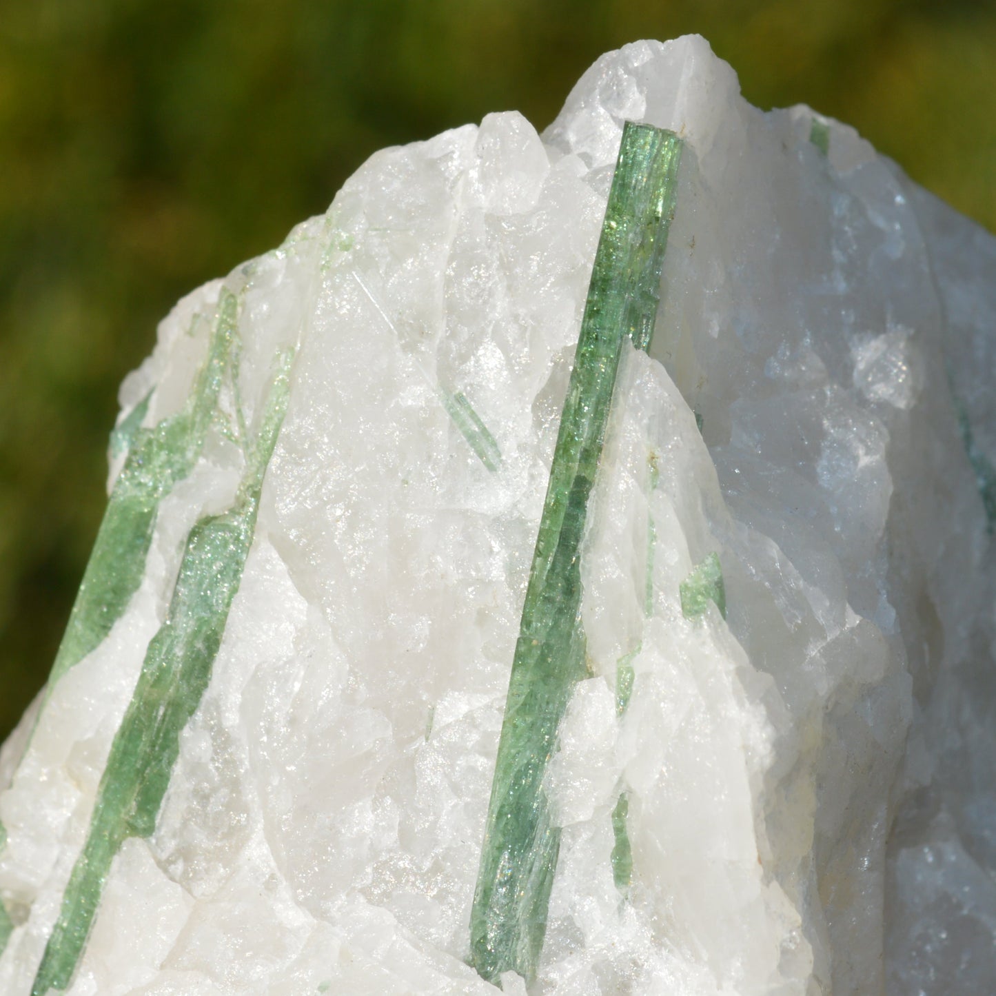 Verdelith-Turmalin in Quarz